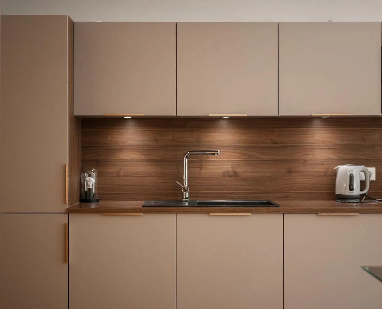 Appartement Luxueux, Spacieux Et Tout Equipe A 5 Min Du Port Nice France