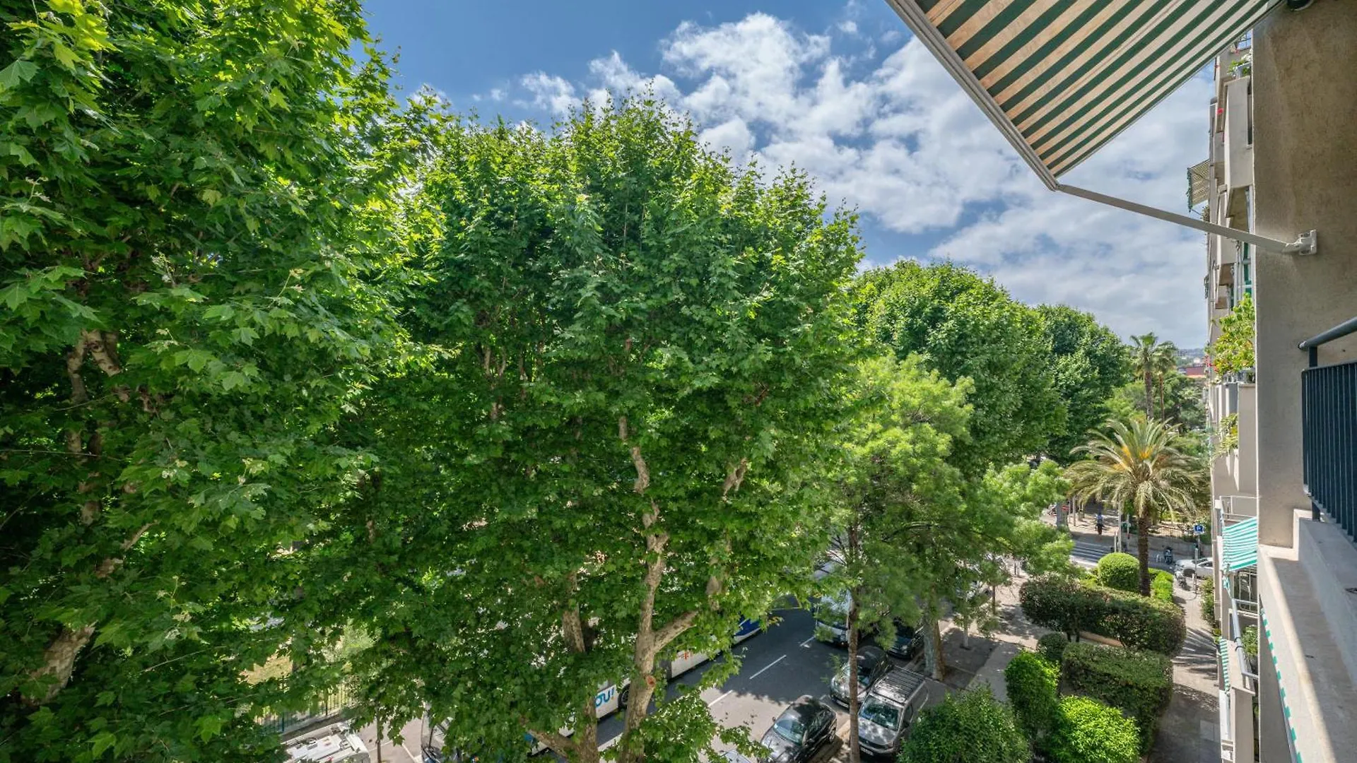Appartement Luxueux, Spacieux Et Tout Equipe A 5 Min Du Port Nice